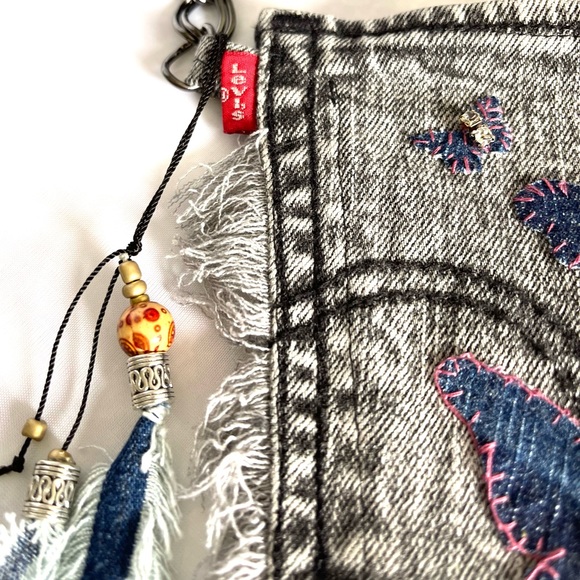 Cross body bag-Upcycled Denim jean bag-strong, made from recycle Levi's jean - Picture 8 of 13